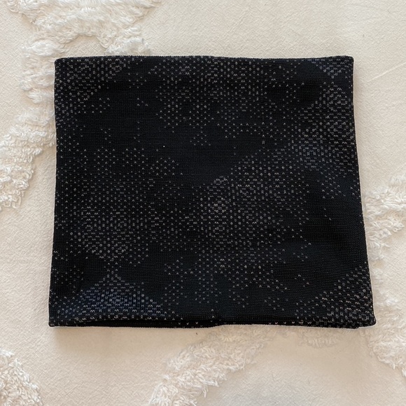 NWOT Athleta Reflective Buff - Picture 2 of 5